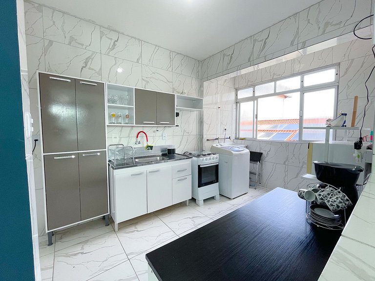 Apartamento com A/C e Garagem a 300m da Praia